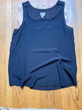 Silky Black Scoop-Neck Tank with Pocket